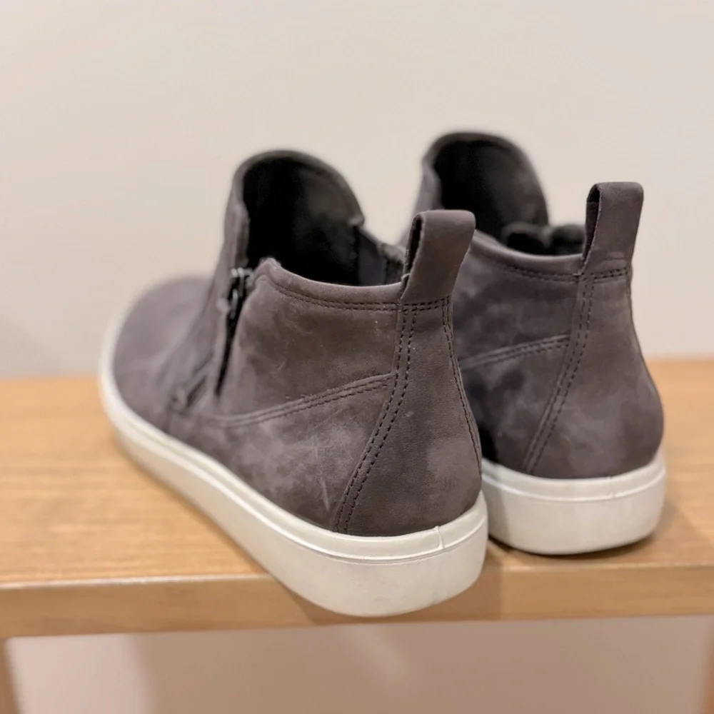 ECCO Side Zip Women’s  40 Charcoal Gray Nubuck Leather